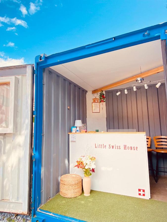 Hotel Little Swiss House 本部町 エクステリア 写真