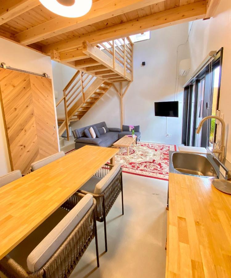 Hotel Little Swiss House 本部町 エクステリア 写真