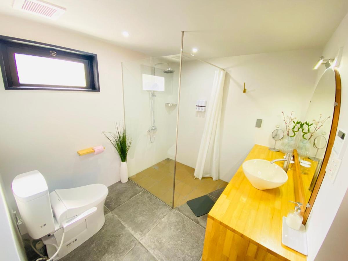 Hotel Little Swiss House 本部町 エクステリア 写真