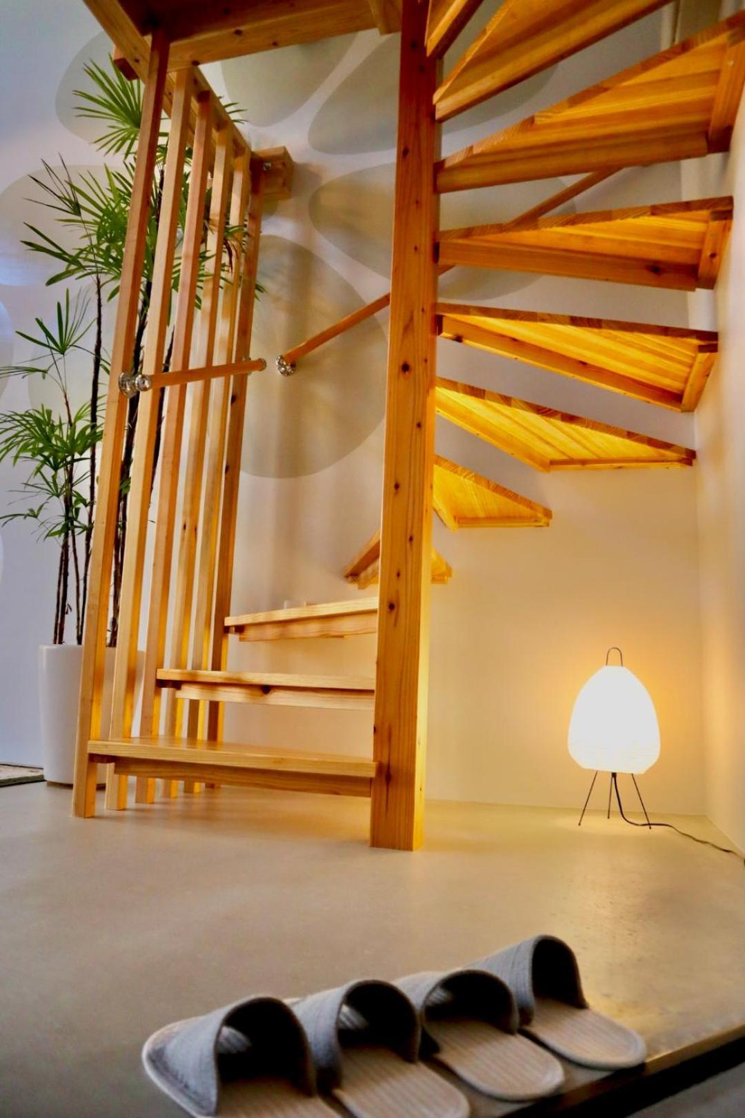 Hotel Little Swiss House 本部町 エクステリア 写真